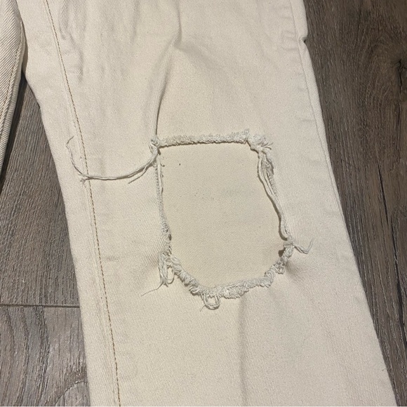 RSQ Women’s High Rise Straight Leg Distressed Jean | Size 29 - Picture 5 of 10